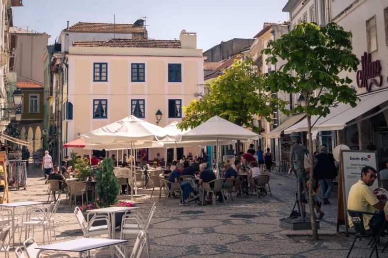 Aveiro: Private & Flexible Walking Tour in Historic Center - Using the Walkbox App and Support Features