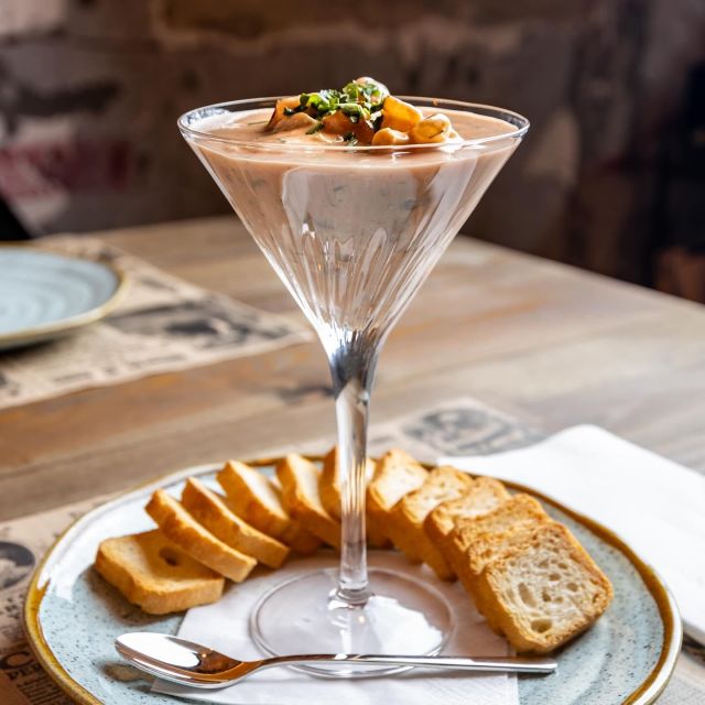 Aveiro: Wine & Food pairing - The Venue: Ricardo’s Wine Bar in Aveiro