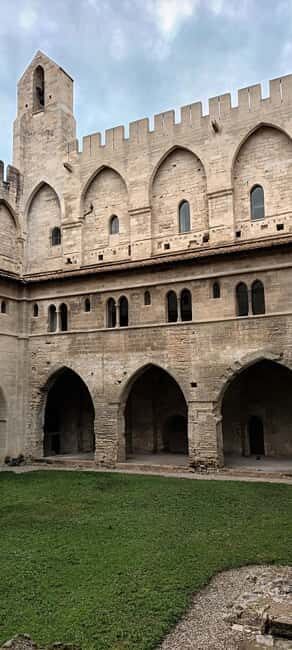 Avignon and Villeneuve Les Avignon: Electric bike tours - The All-Inclusive Experience: A Full Day of Discovery