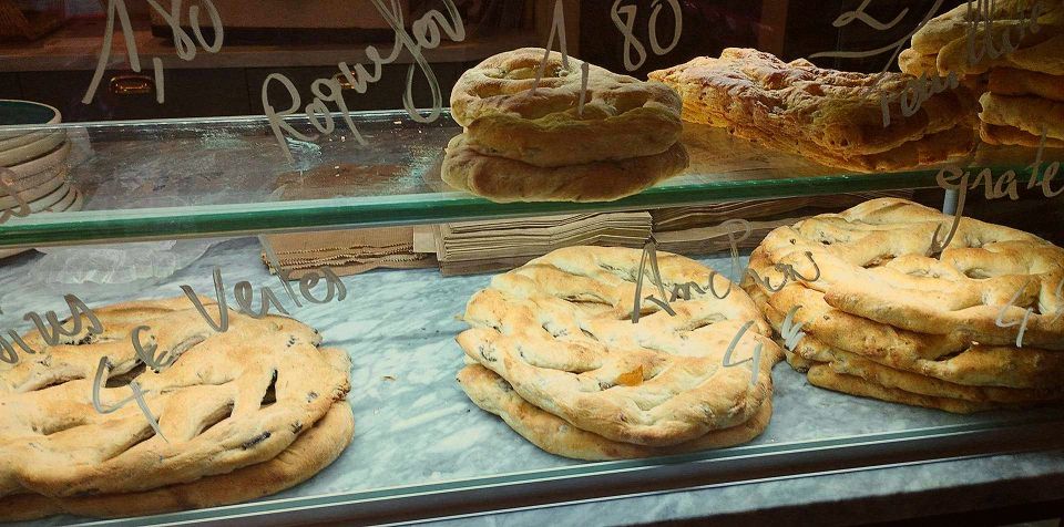 Avignon: Historic District Guided Food & Wine Walking Tour - Avignon Food & Landmark Tour Starts at the Heart of the Old Town