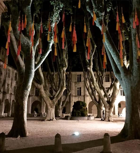 Avignon: La Noctambule du Pape Night Tour - Starting Point at Porte de l’Oulle and the Ancient Ramparts