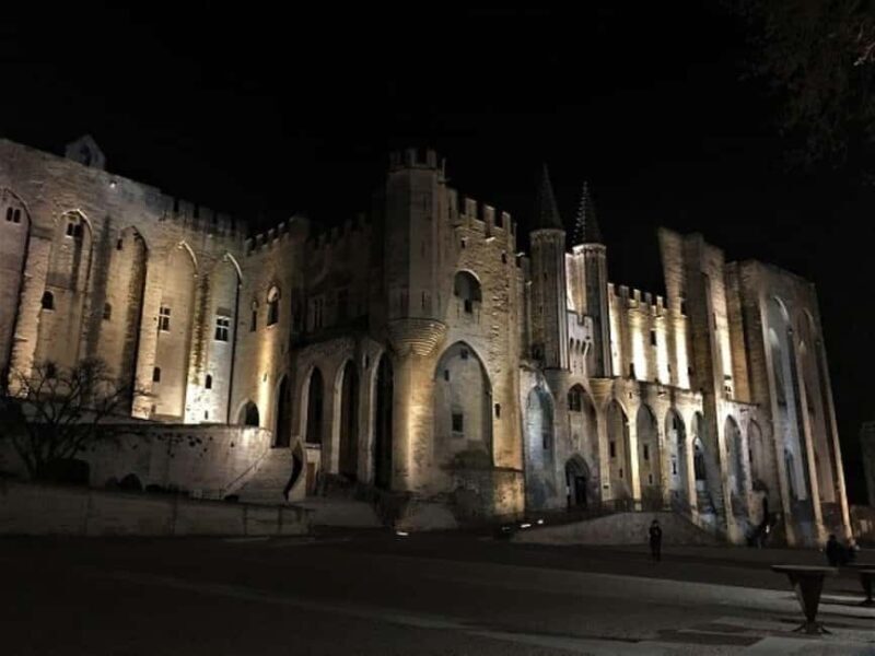 Avignon: La Noctambule du Pape Night Tour - Navigating Avignon’s Alleys and Hidden Corners