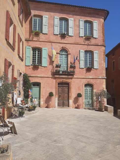 Avignon: Luberon, Gordes, and Roussillon Half-Day Tour - Starting Point at Avignon Office de Tourisme