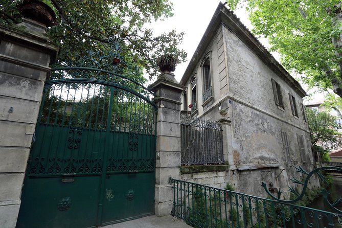 Avignon's history, local culture & the wines of Châteauneuf du Pape private tour - The Flexibility to Customize Your Day