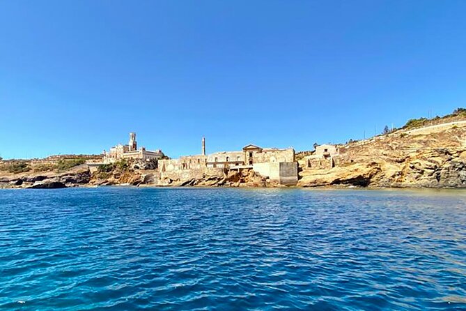 Avola: Group Boat Tour Vendicari Capopassero and Aperitif - Exploring the Village of Marzamemi