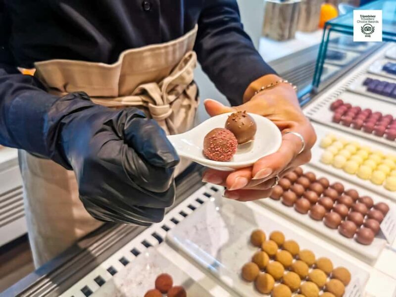 Award-Winning Geneva Chocolate and Old Town Tour with Boat - Exploring Geneva’s Chocolate Heritage in the Heart of Old Town