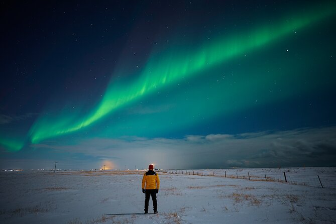 Award Winning Northern Lights Small Group Tour with Photos - The Role of the Expert Guide and Photographer