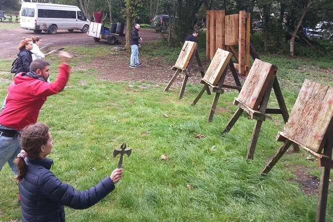 Axe Throwing Session - One Hour - Group Size and Atmosphere