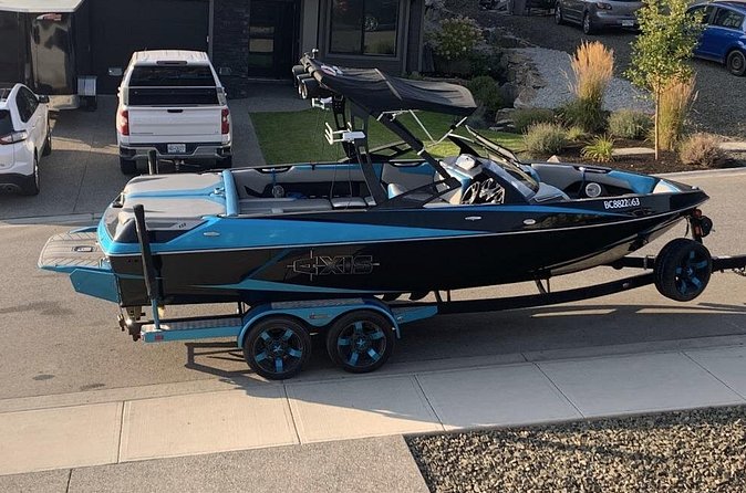 Axis T22 Wake Surfing Boat Rental - The Power of the 350HP Engine on Okanagan Lake