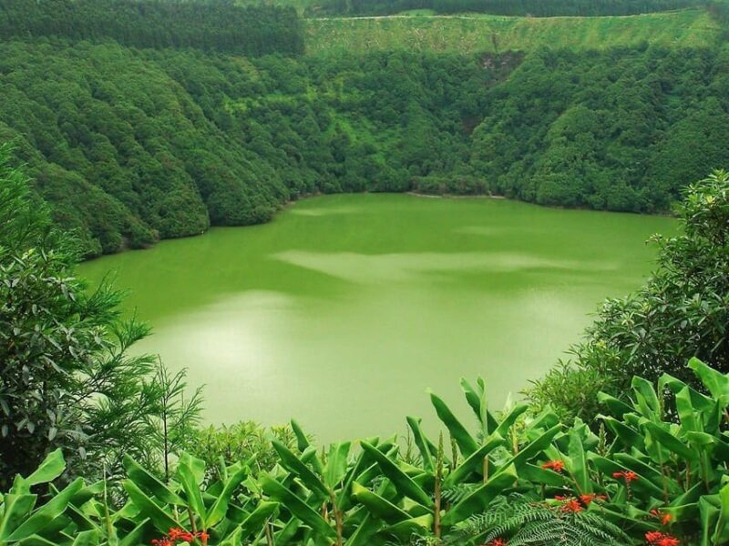 Azores Guided Tour to Volcano and Crater of Sete Cidades - Exploring Sete Cidades Village and the Lakes