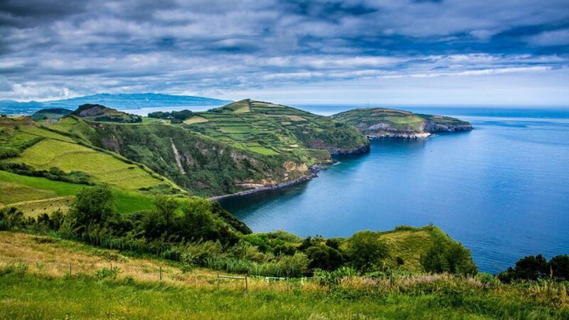 Azores: Private tour to All São Miguel island with lunch - Discovering the Waterfalls of Ribeira dos Caldeirões