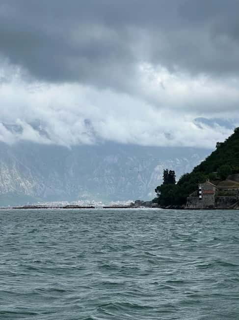 Azure Paradise: Blue Cave and Kotor Bay Boat Tour - The Experience of the Guides and Overall Atmosphere