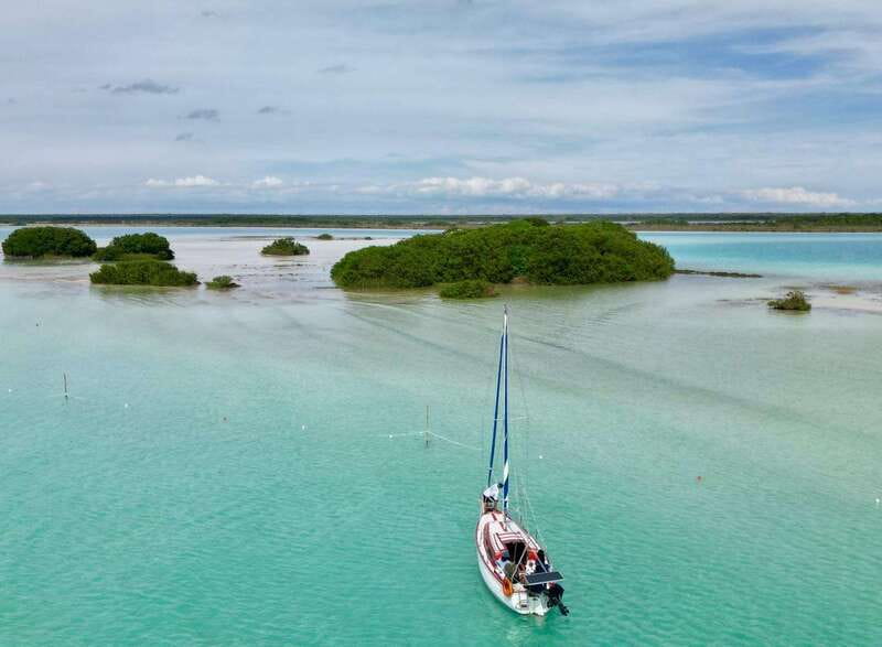 Bacalar: 4hr Private Sailing Tour with Guacamole & Drinks - Exploring the Black Cenote: The Deepest Point in Bacalar