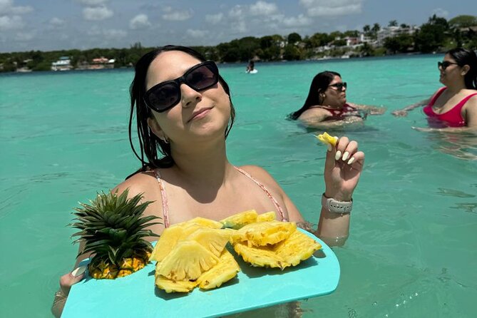 Bacalar Lagoon 7 Colors Excursion from Costa Maya Cruise Port - Logistical Details: Meeting Point and Group Size