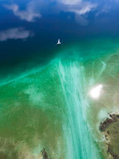 Bacalar: Lagoon Sailing Tour with Snacks and Drinks - The Role of the Bilingual Guide and Educational Insights