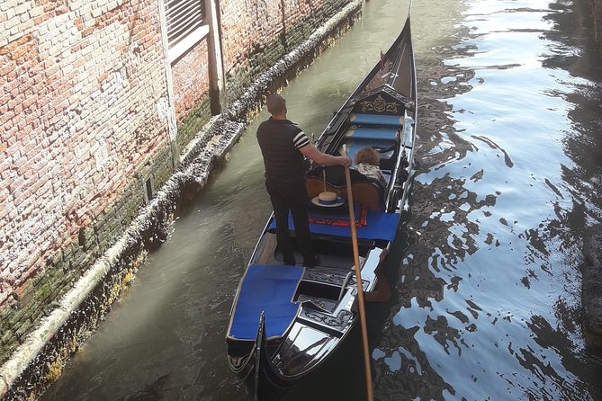 Bacaro Tour in Venice: walk, eat and drink in Venice - Exploring Ponte de Chiodo – A Bridge Like No Other