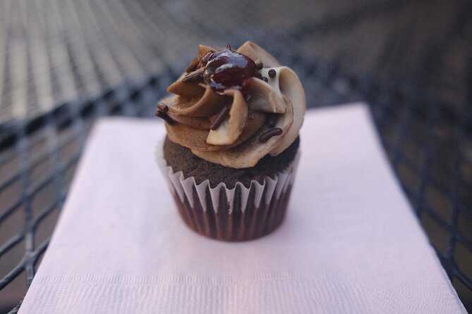 Back Bay Chocolate and Art Galleries Tour - Strolling Through Commonwealth Avenue Mall and Back Bay Architecture