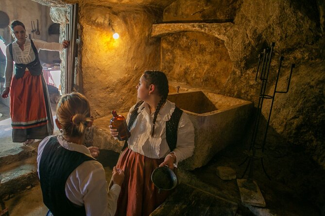 Back to the Roots - Ancient Island Interactive Experience - Learning About Fig Drying and Weaving Techniques