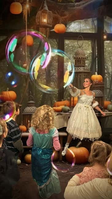 Baden-Baden & Black Forest: ADVENTURE MAGIC BUBBLE SHOW - Christmas and New Year Themes in the Bubble Show
