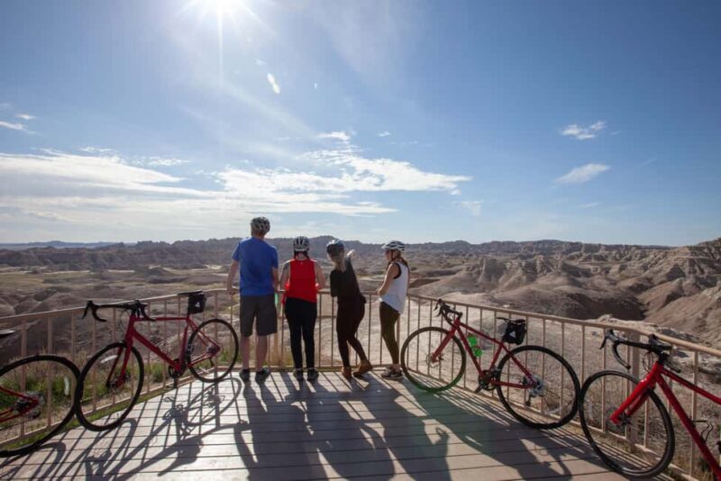 Badlands National Park: Private Bike/E-Bike Tour with Lunch - Key Points