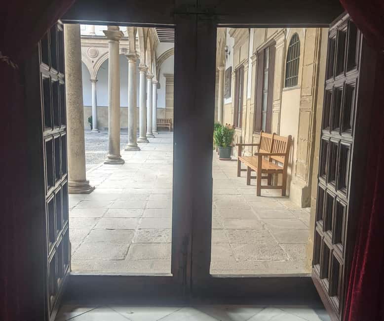 Baeza: Guided walking tour of history and legends - Key Points