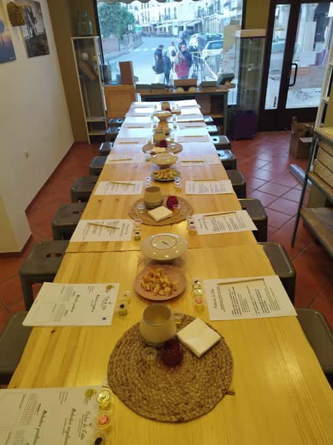 Baeza: Olive Oil Tasting Experience - Learning the History of Olive Oil in Jaén