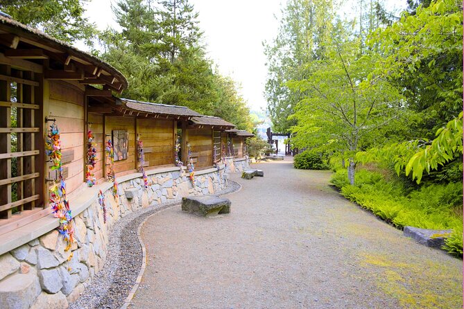 Bainbridge Island Discovery and Wine Tour - An Intimate Bainbridge Island Experience for Small Groups and Couples