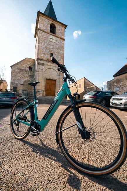 Balade Solex/Vélo avec guide et dégustation de vins - Passing Iconic Vineyards and Wine Plots