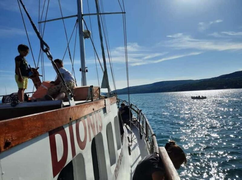 Balchik: Boat Cruise with Lunch and Drinks - Key Points