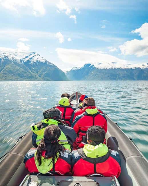 Balestrand: Fjord Sightseeing by Fast Boat - Practical Details: Group Size, Safety, and Booking Flexibility