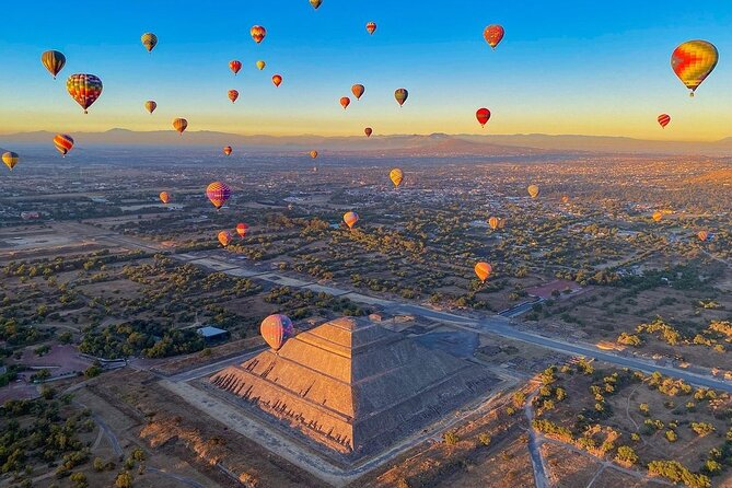 Balloon flight + Breakfast in cave + Pyramids + Pick up CDMX. - The Hot Air Balloon Flight Over Teotihuacán
