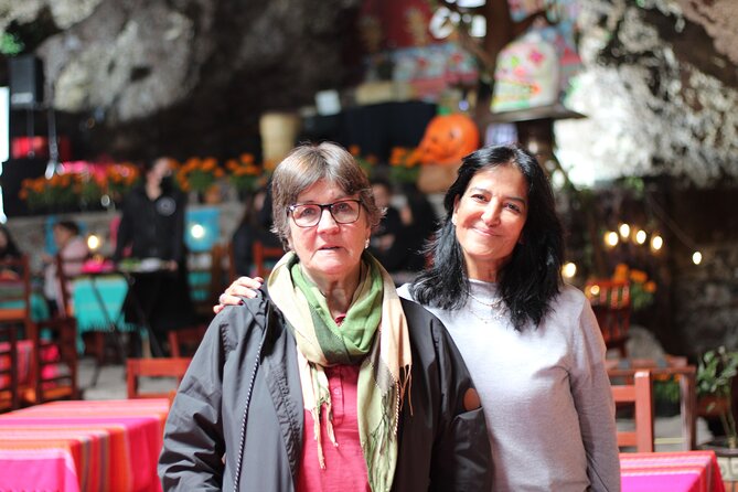 Balloon flight + Breakfast in cave + Pyramids + Pick up CDMX. - Cultural Insights at Tlalocan Artesanías y Experiencias