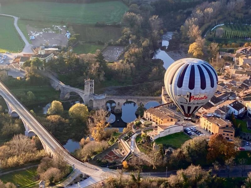 Balloon flight in la Garrotxa with transfer from Barcelona - Discover the Unique Volcanoes of La Garrotxa from the Air
