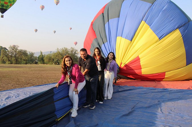 Balloon flight over Teotihuacan - What to Expect During the Coffee Break and Post-Flight Celebration