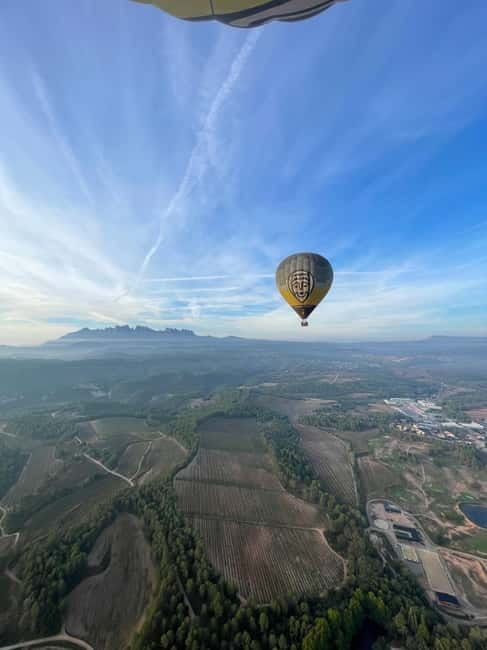 Balloon flight: panoramic view of Montserrat and Transport from Barcelona - Logistics and What to Prepare