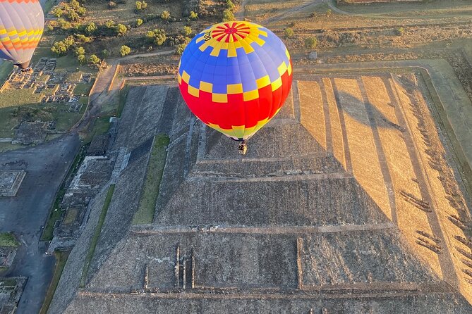 Balloon Flight with Pick Up on CDMX + Breakfast + Pyramids - Departing from Mexico City with Early Morning Pick-Up