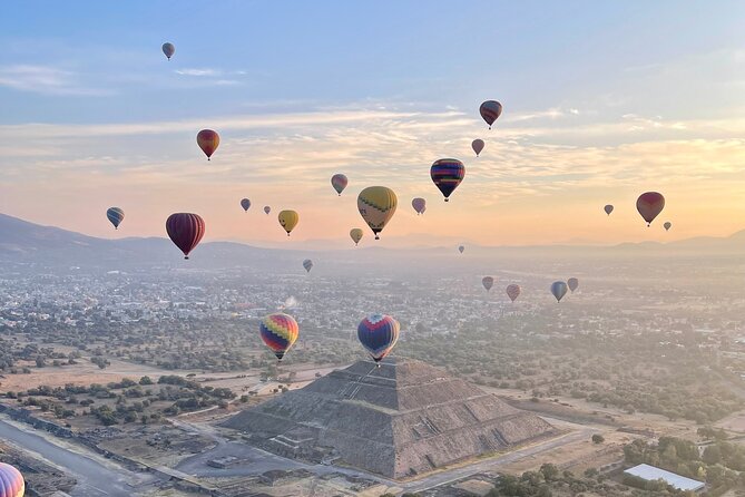 Balloon flight with pyramids tour and transportation from Mexico City - Experience the Magic of a Balloon Flight over the Pyramids of Teotihuacan for $134.29