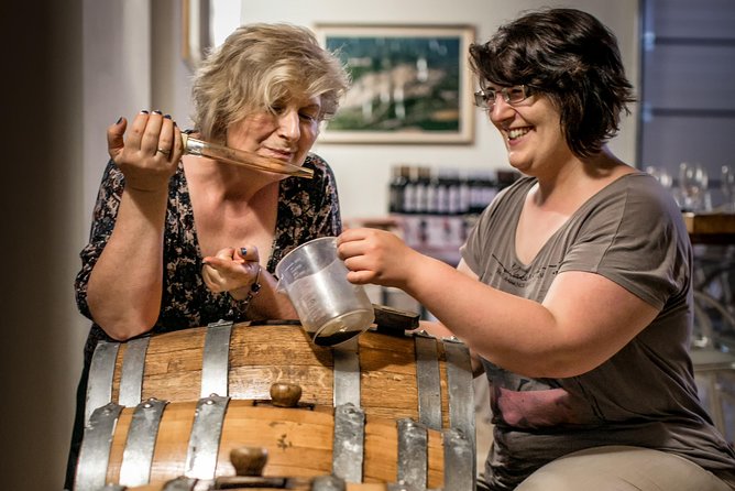Balsamic Vinegar, Olive oil and Organic Winery Tour in Assisi with tasting - The Surroundings: Spectacular Views and a Welcoming Atmosphere