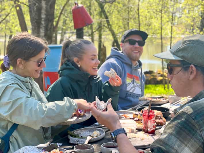 Baltic Bites: A Culinary Nature Experience in Helsinki - The Role of the Guide and Group Size