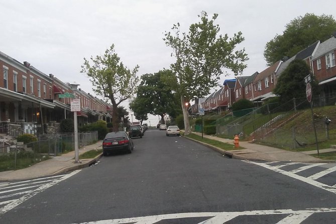 Baltimore's Cruise ship Tour-shuttle service - The Small-Group Advantage: Personal and Intimate