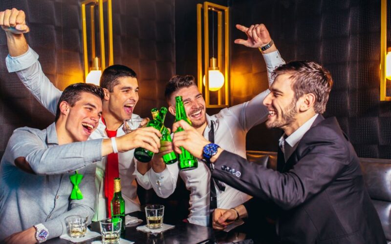 Bamberg: Bar & Club Tour with free Shots & VIP entry - Logistics and Meeting Details