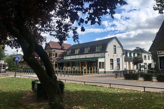 Band of Brothers in Holland Private Tour from Amsterdam - Lunch Break at the Wings of Liberation Museum