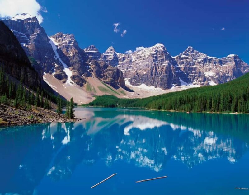 Banff/Calgary:Lake Louise,Moraine Lake,Emerald Lake Day Tour - Scenic Drive Past Iconic Landmarks: Spiral Tunnels and Castle Mountain