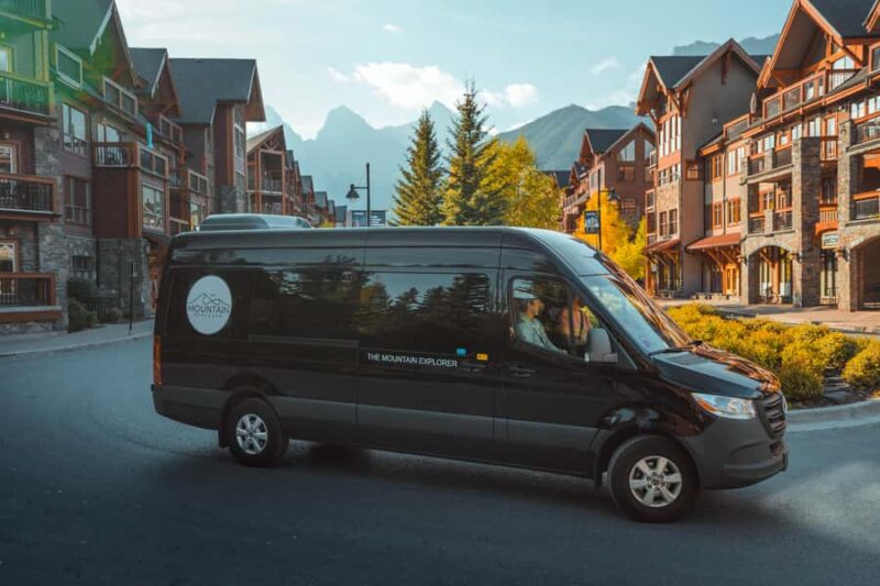 Banff/Camore: Lake Louise & Moraine Lake Private Tour - Scenic Stops and Photo Opportunities Along the Route