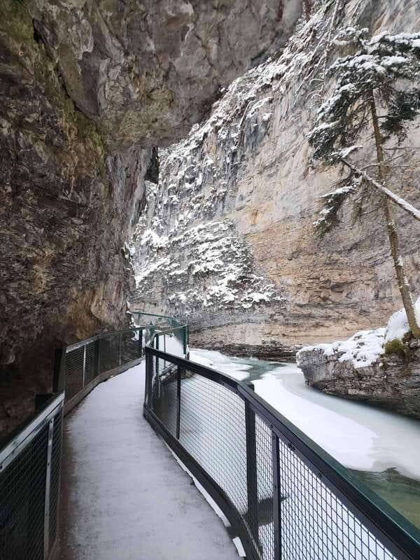 Banff/Canmore: Johnston Canyon & Marble Canyon - Comfort and Convenience of Round-Trip Transport