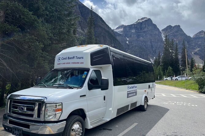 Banff/Canmore: Moraine Lake and Lake Louise Shuttle-90m each lake - The Guide and Group Size Highlights