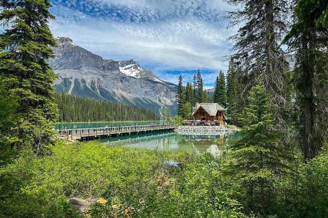 Banff Gondola, Lake Louise, Emerald Lake and Lake Minnewanka Tour - Exploring Downtown Banff