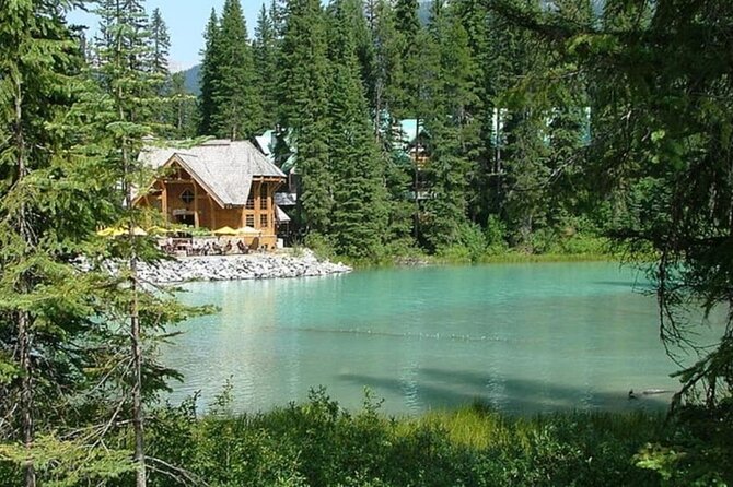 Banff Gondola, Lake Louise, Emerald Lake and Lake Minnewanka Tour - The Iconic Beauty of Lake Louise