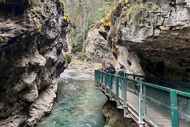 Banff Highlights:Johnston Canyon, Lake Louise & Moraine Lake Tour - Additional Features and Considerations