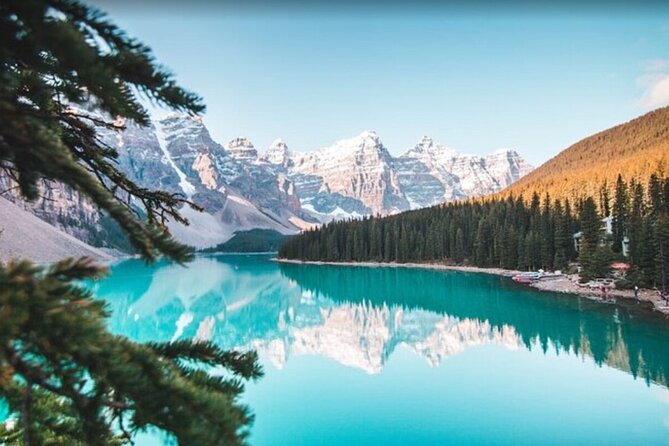 Banff: Lake Louise and Moraine Lake Tour with Pickup & Drop - Discover Moraine Lake and Its Stunning Features